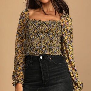 Lulus NWT • Bountiful blooms smocked long sleeve